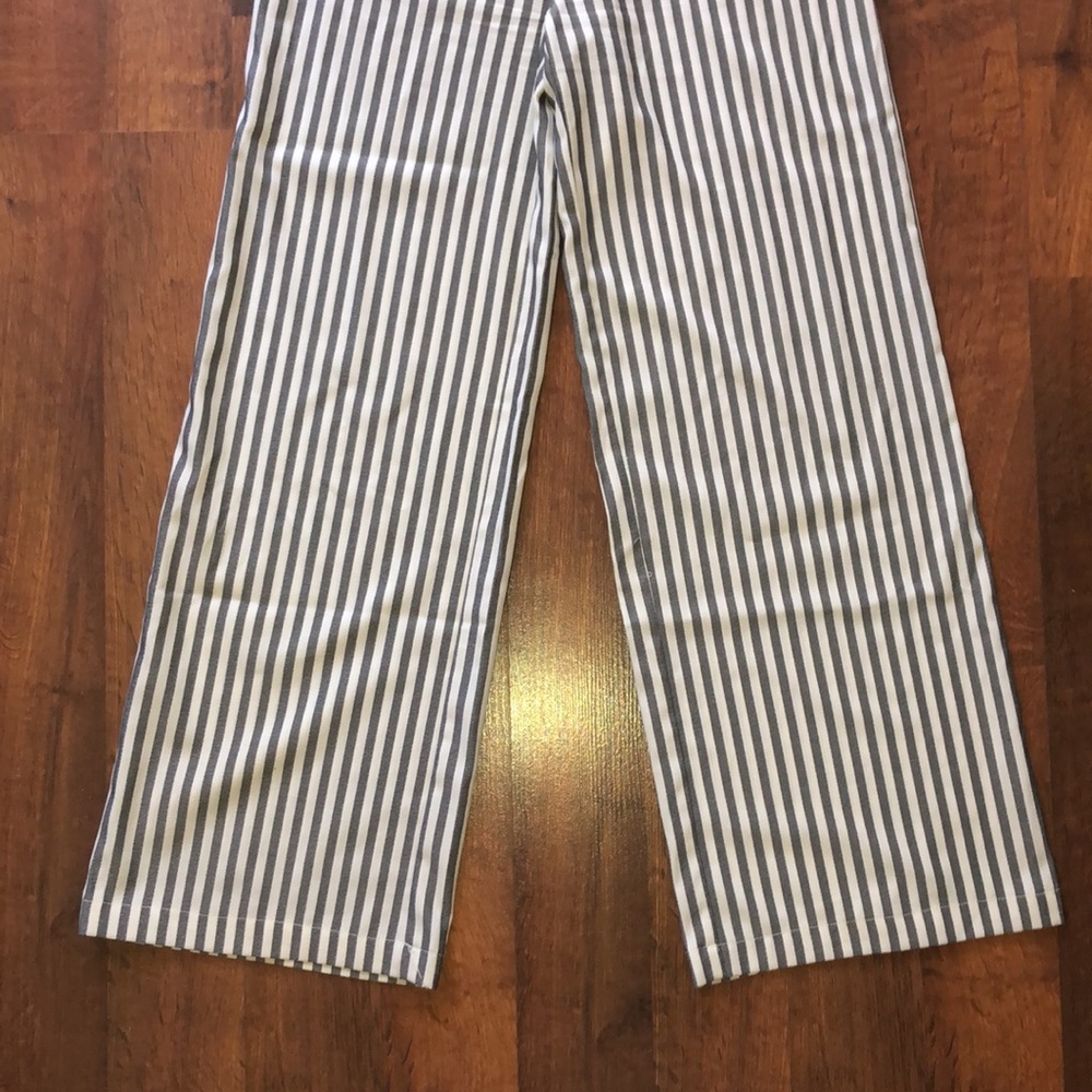 Romper - Picture 3 of 10